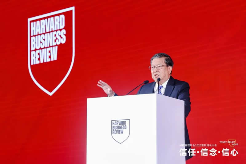 原外经贸部副部长、中国入世首席谈判代表 龙永图