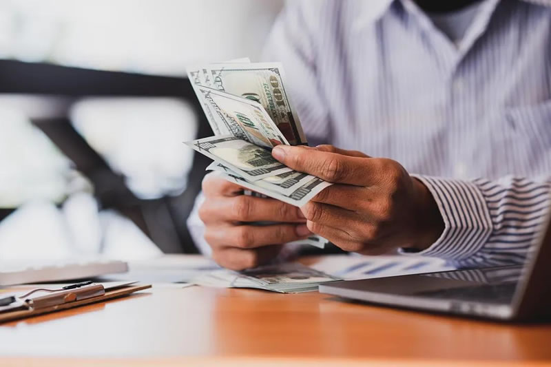 ��ҵ����Ϊ&ldquo;��У����&rdquo;�򵥣�ֻ��Ϊ&ldquo;�Ѿ�����֤��������&rdquo;��нˮ